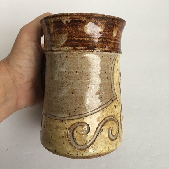 Vintage 1980s John Coiner Ugly Face Woman Queen Crown Cleavage Pottery Mug Cup - Picture 6 of 10